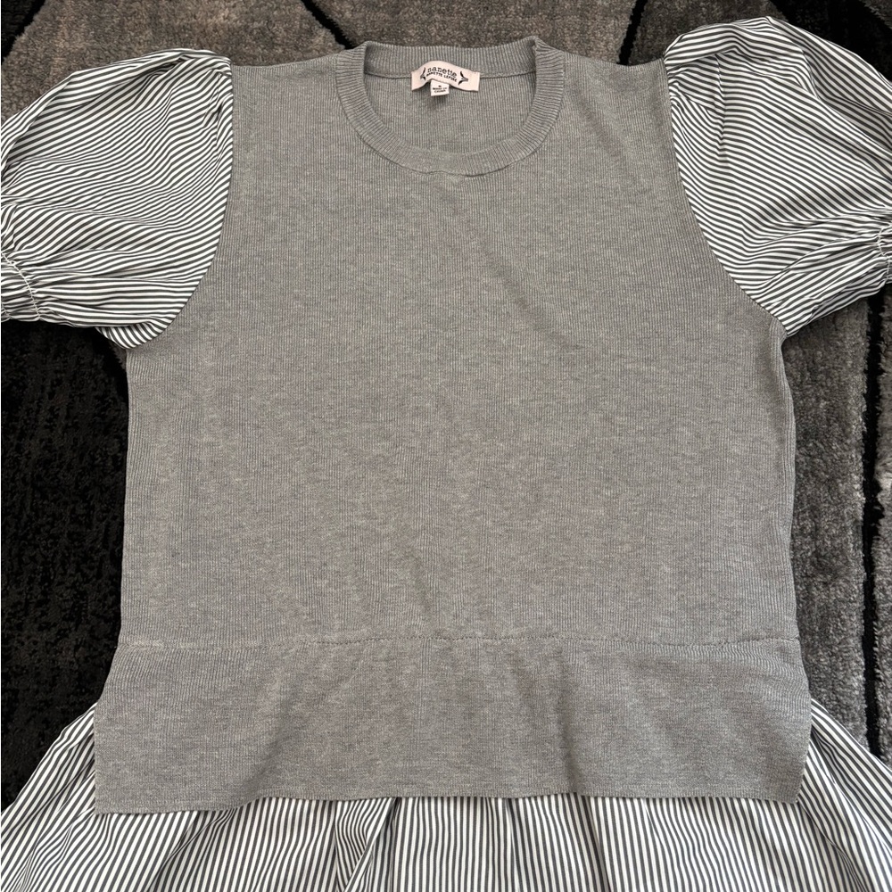 Nanette Lepore Light Gray Knit Top